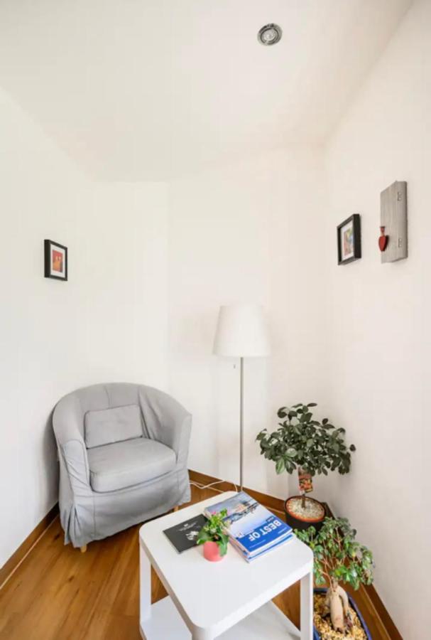 Guenstiges Gruenes Ferienzimmer Mit Separater Moderner Dusche Лёррах Экстерьер фото